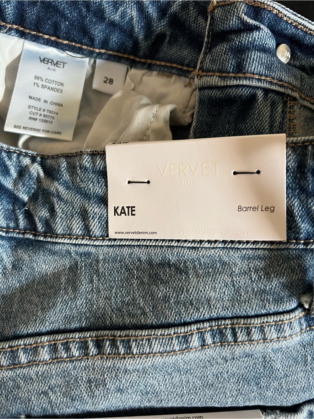 VERVET Barrel Leg Jeans in Light Blue Wash - Picture 3 of 4